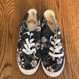 Roxy sneakers